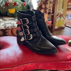 VINTAGE 1980s PUNK Black Ankle Boots with Buckle Accents